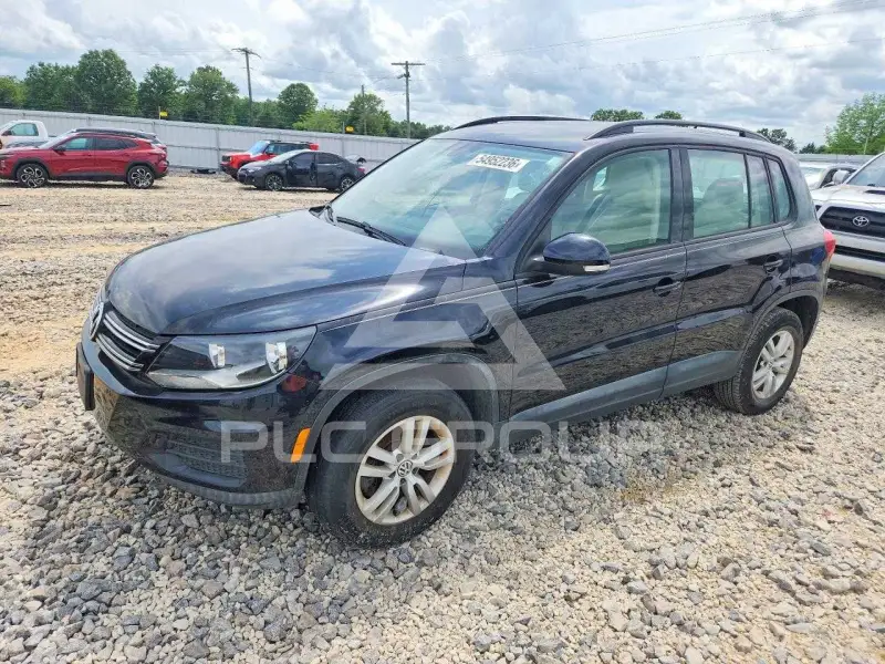 2016 Volkswagen Tiguan photo