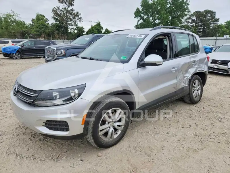 2016 Volkswagen Tiguan photo
