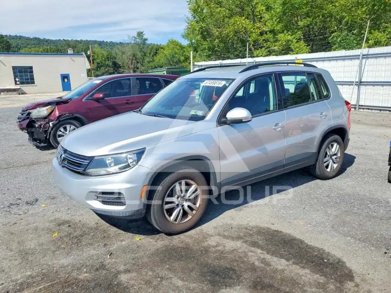 2016 Volkswagen Tiguan photo