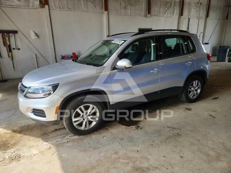 2016 Volkswagen Tiguan photo