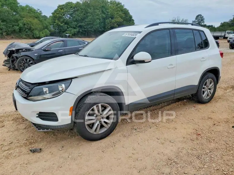 2016 Volkswagen Tiguan photo