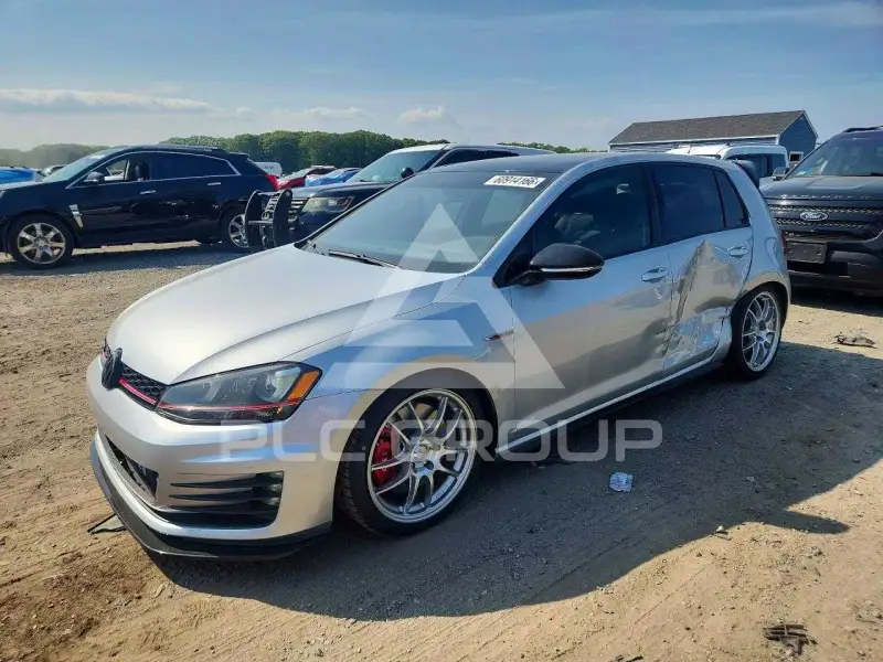 2016 Volkswagen GTI фото