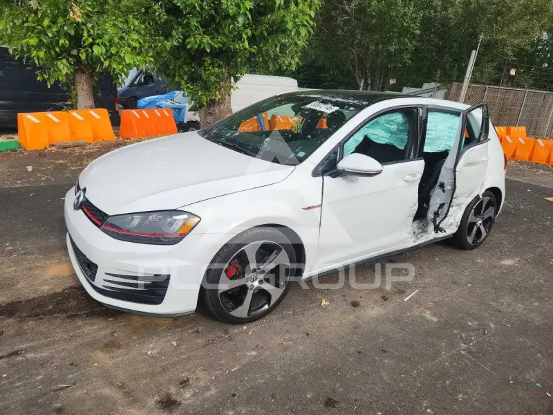 2016 Volkswagen GTI фото