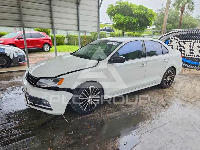 2016 Volkswagen Jetta photo