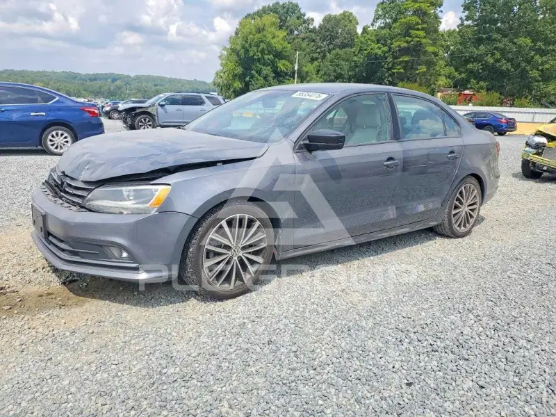2016 Volkswagen Jetta photo