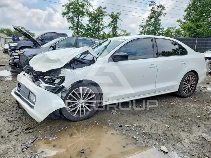 2016 Volkswagen Jetta photo