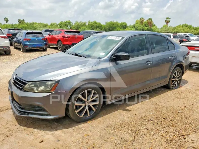 2016 Volkswagen Jetta photo
