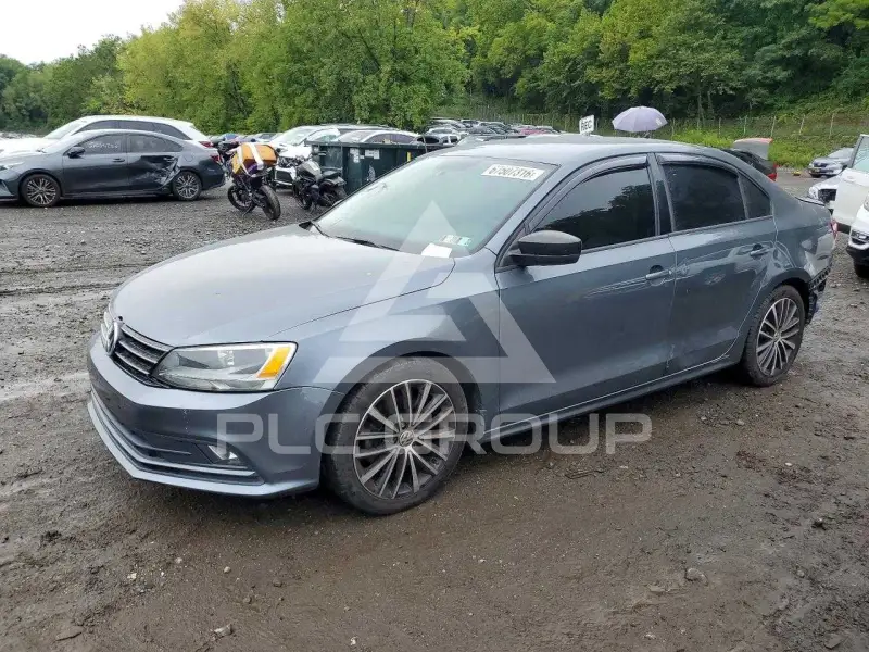 2016 Volkswagen Jetta photo