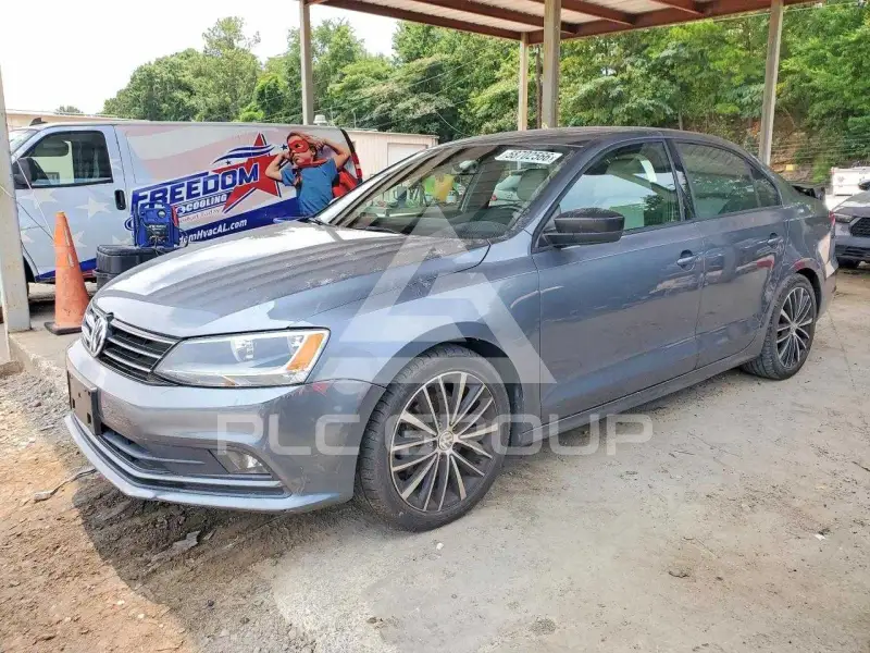 2016 Volkswagen Jetta photo