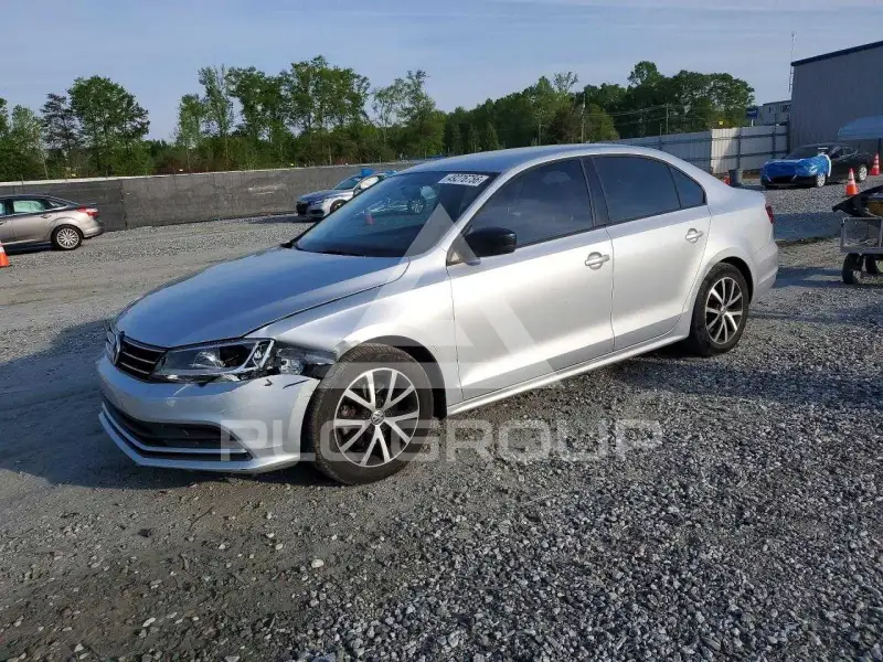 2016 Volkswagen Jetta фото