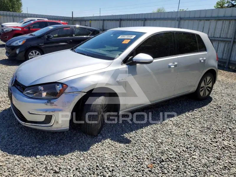 2016 Volkswagen GOLF photo