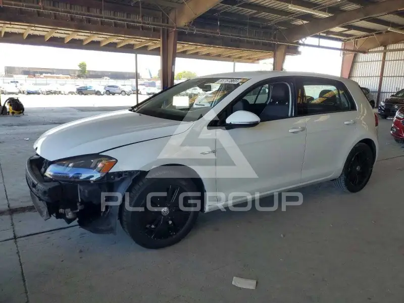 2016 Volkswagen GOLF photo
