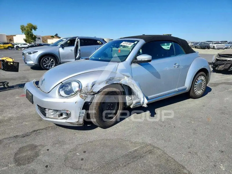 2016 Volkswagen BEETLE фото