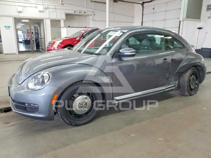 2016 Volkswagen BEETLE photo