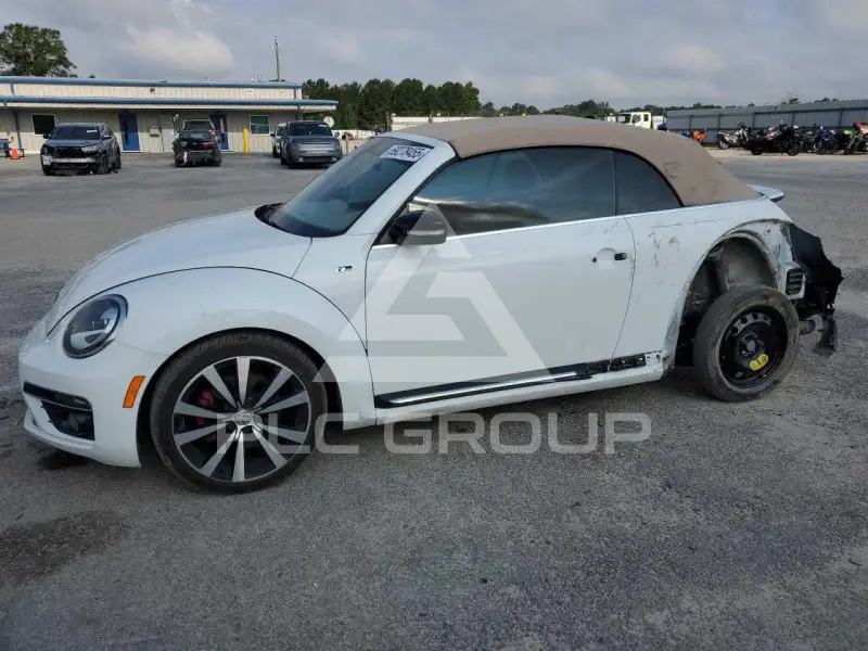 2016 Volkswagen BEETLE фото