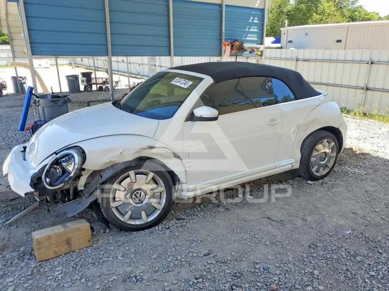 2016 Volkswagen BEETLE photo