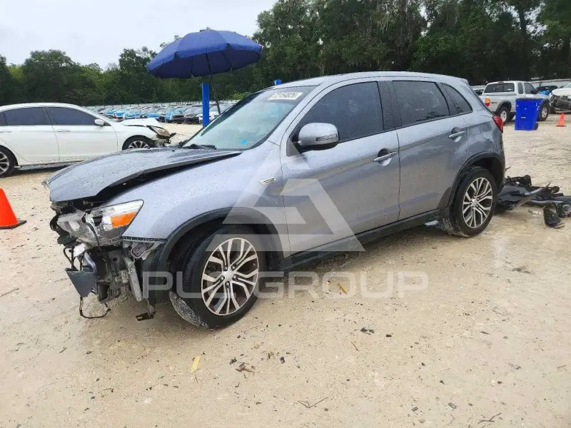 2017 Mitsubishi OUTLANDER фото