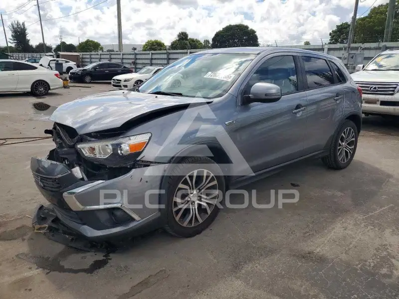 2017 Mitsubishi OUTLANDER фото