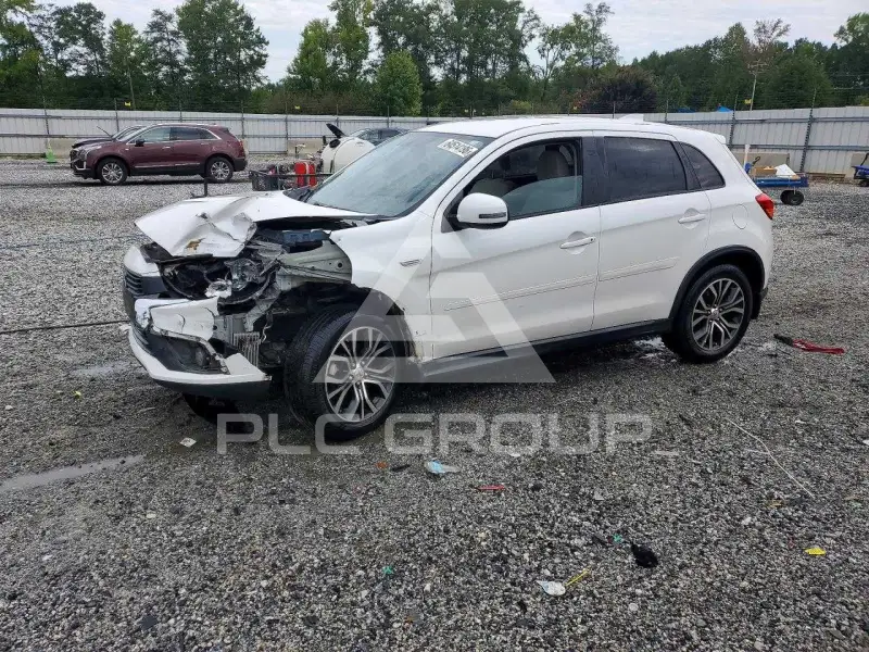 2017 Mitsubishi OUTLANDER фото