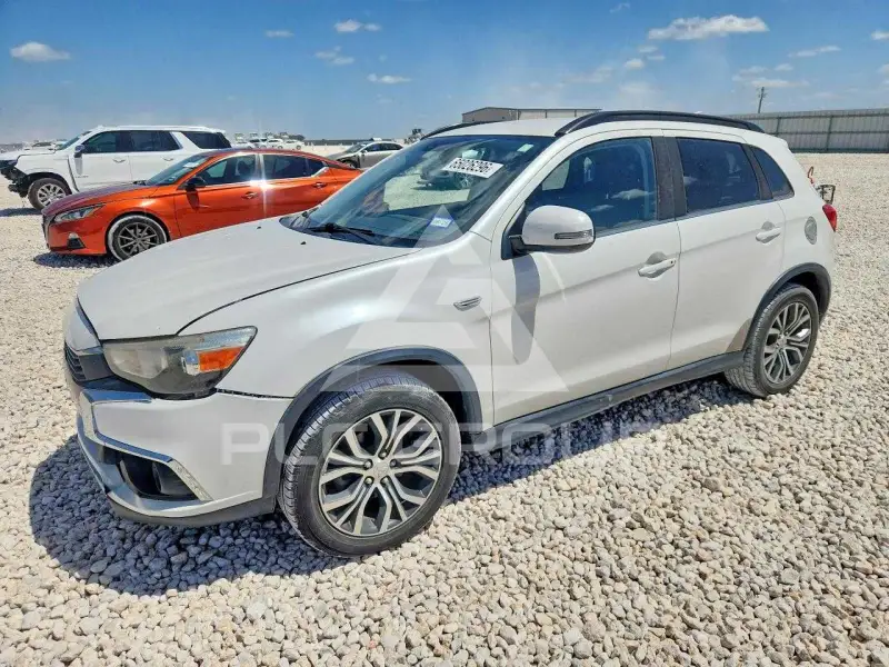 2017 Mitsubishi OUTLANDER фото