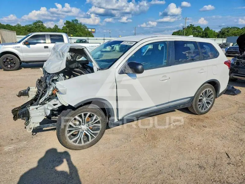 2017 Mitsubishi OUTLANDER фото