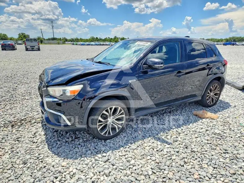 2017 Mitsubishi OUTLANDER фото