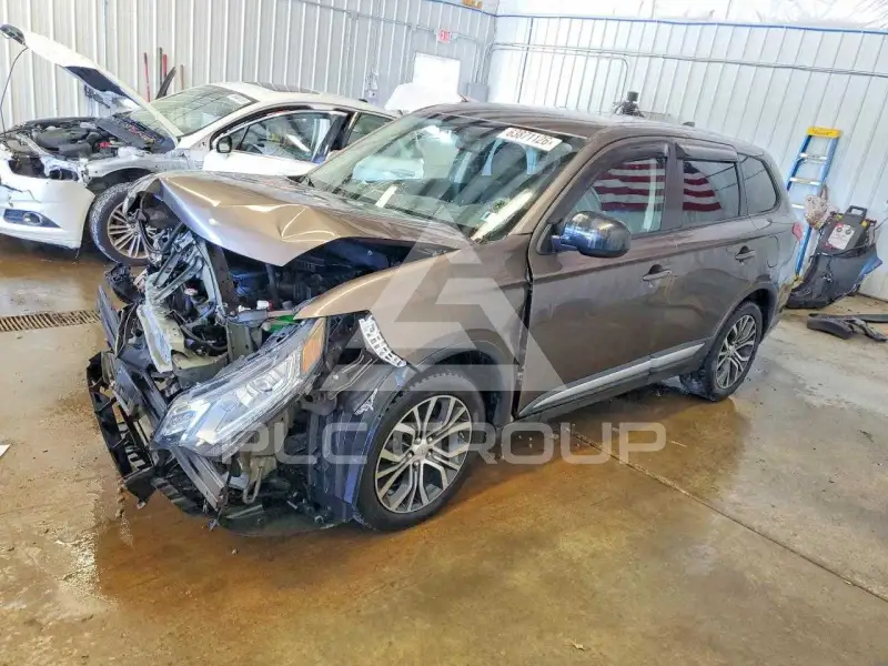 2017 Mitsubishi OUTLANDER photo