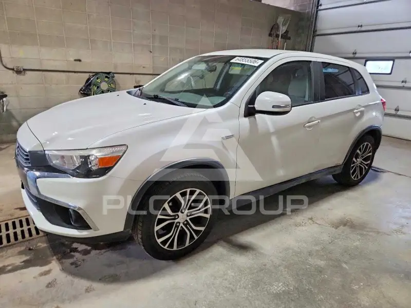 2017 Mitsubishi OUTLANDER фото