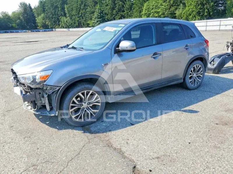 2017 Mitsubishi OUTLANDER photo