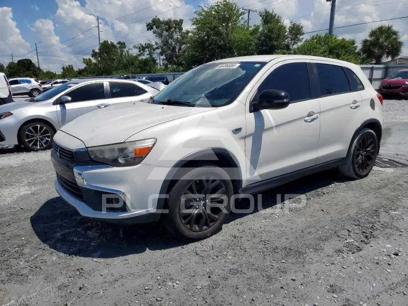 2017 Mitsubishi OUTLANDER фото