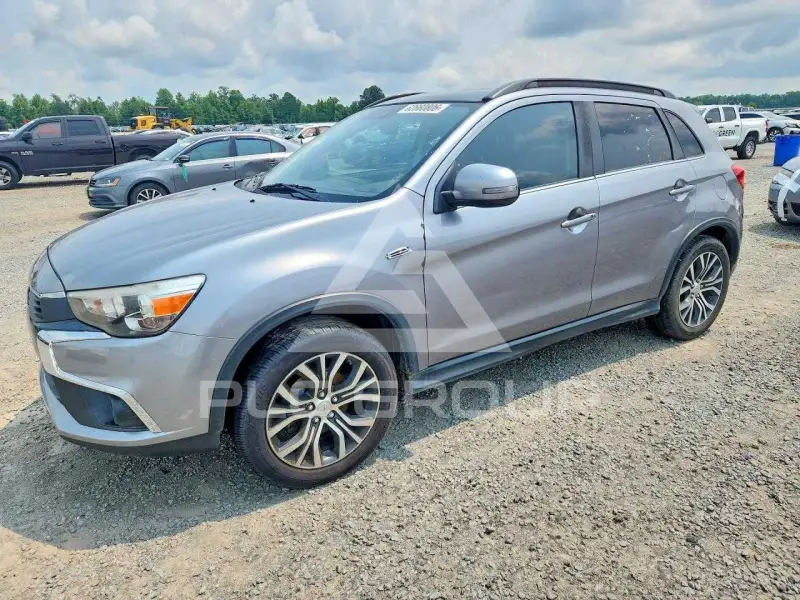 2017 Mitsubishi OUTLANDER photo