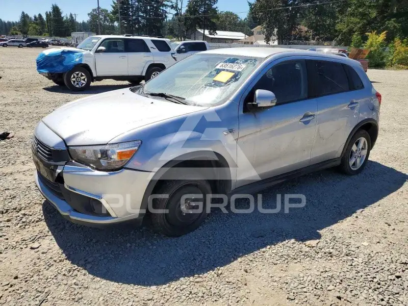 2017 Mitsubishi OUTLANDER photo