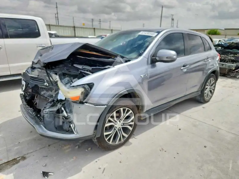 2017 Mitsubishi OUTLANDER photo