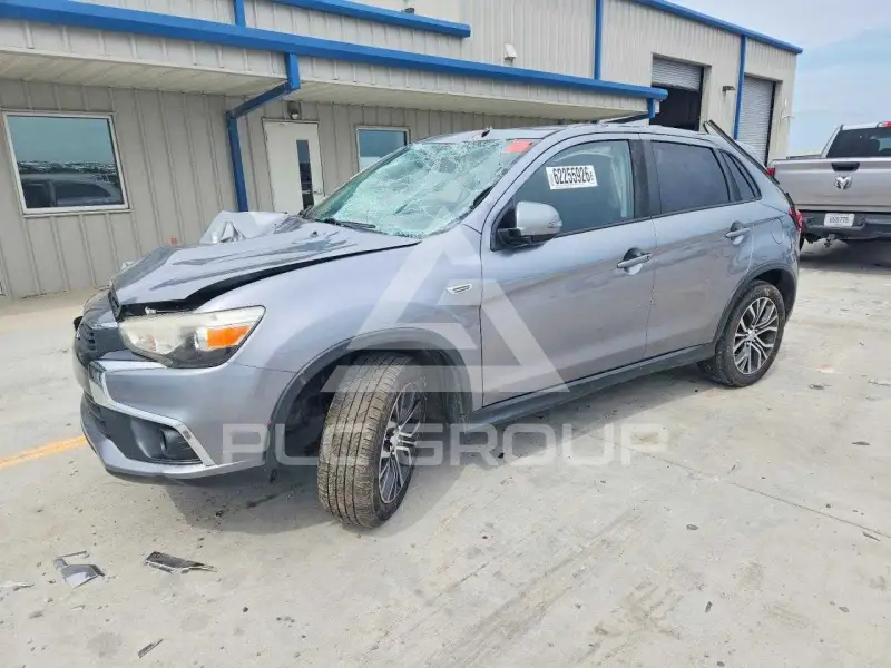 2017 Mitsubishi OUTLANDER фото