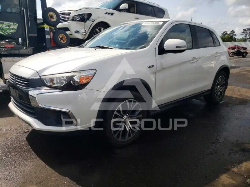 2017 Mitsubishi OUTLANDER фото