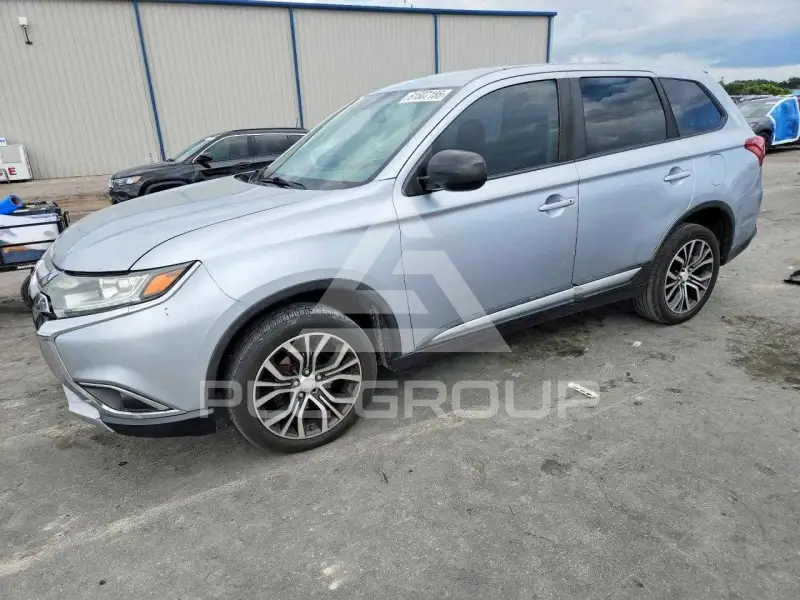 2017 Mitsubishi OUTLANDER photo