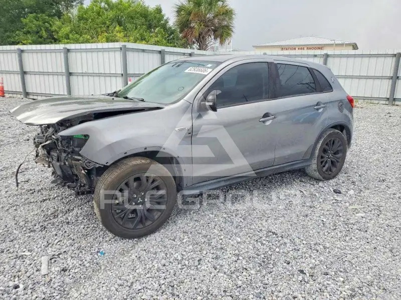 2017 Mitsubishi OUTLANDER фото