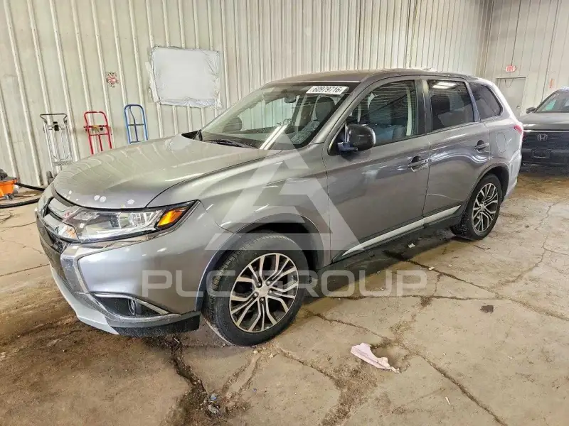 2017 Mitsubishi OUTLANDER фото