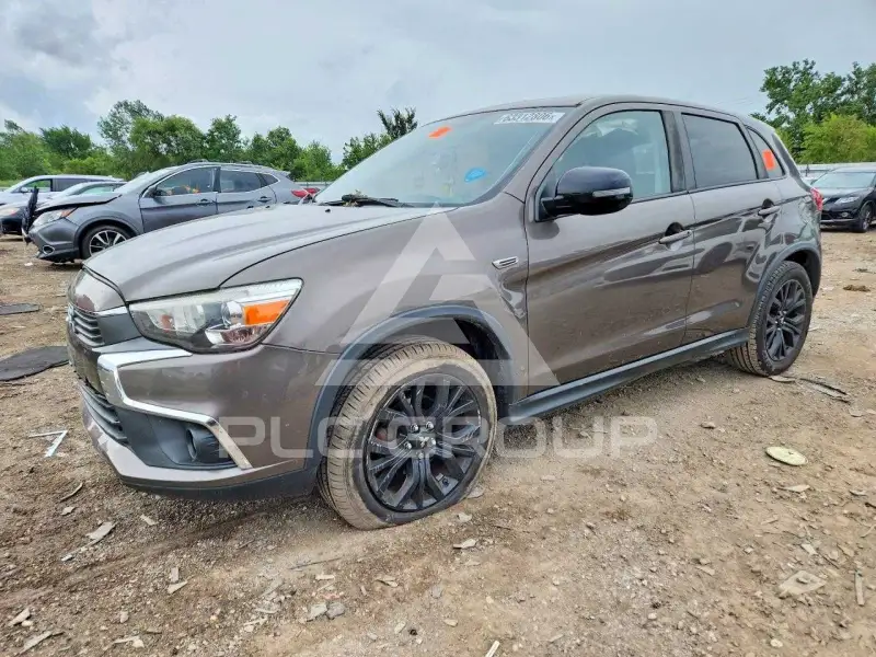 2017 Mitsubishi OUTLANDER photo