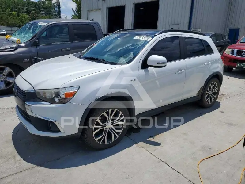 2017 Mitsubishi OUTLANDER фото