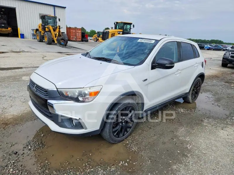 2017 Mitsubishi OUTLANDER фото