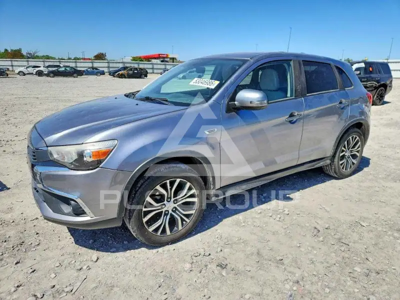 2017 Mitsubishi OUTLANDER photo