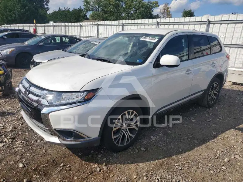 2017 Mitsubishi OUTLANDER фото