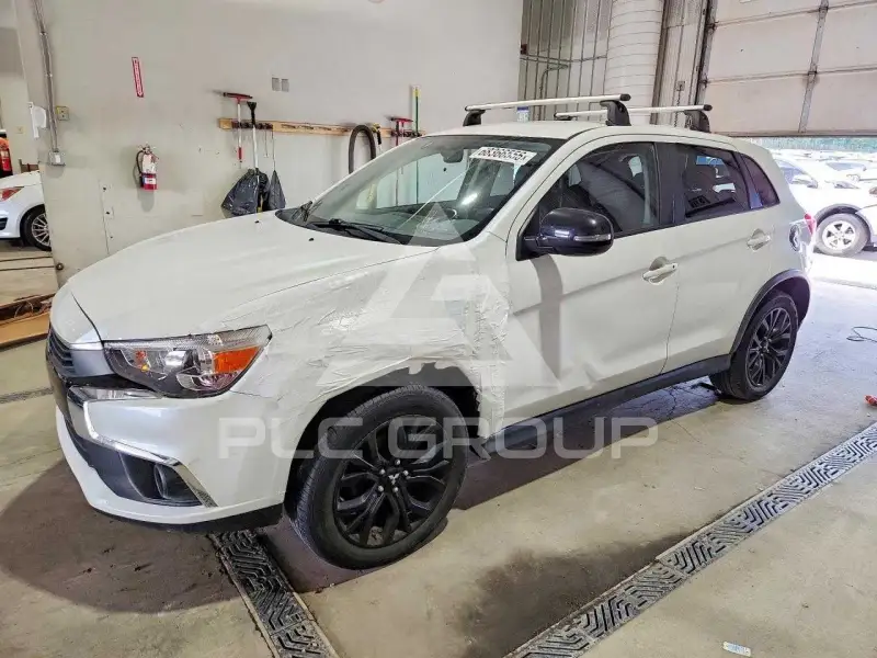 2017 Mitsubishi OUTLANDER фото