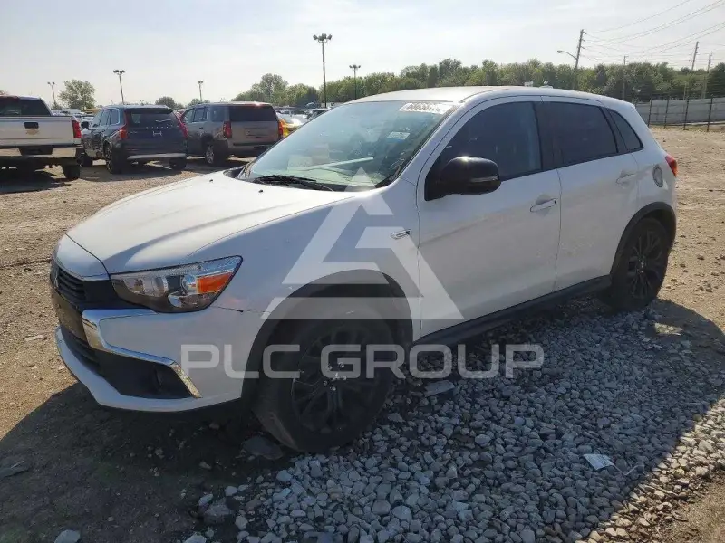 2017 Mitsubishi OUTLANDER photo