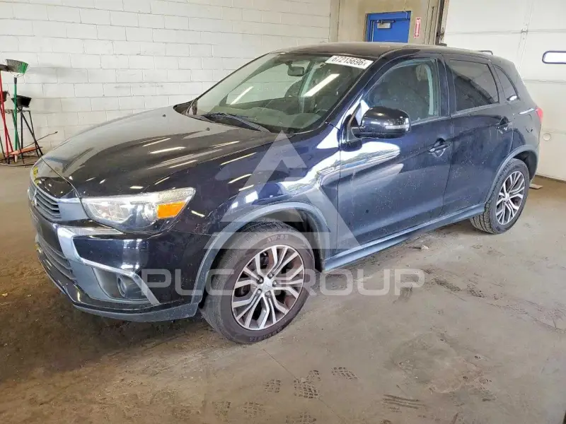 2017 Mitsubishi OUTLANDER photo