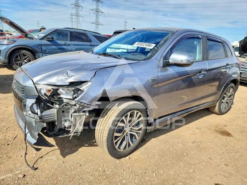 2017 Mitsubishi OUTLANDER photo