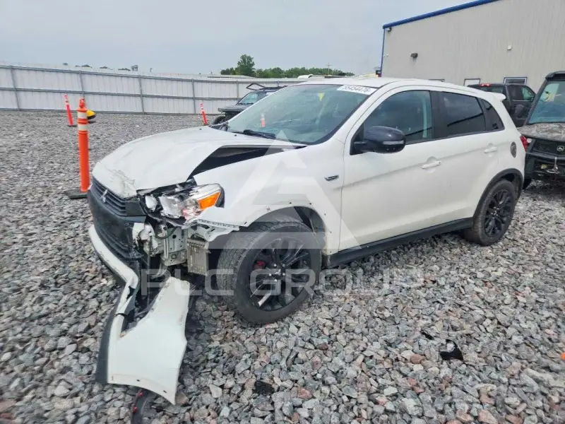 2017 Mitsubishi OUTLANDER фото