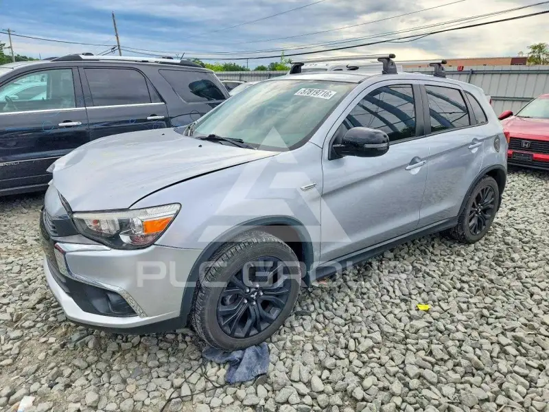 2017 Mitsubishi OUTLANDER фото