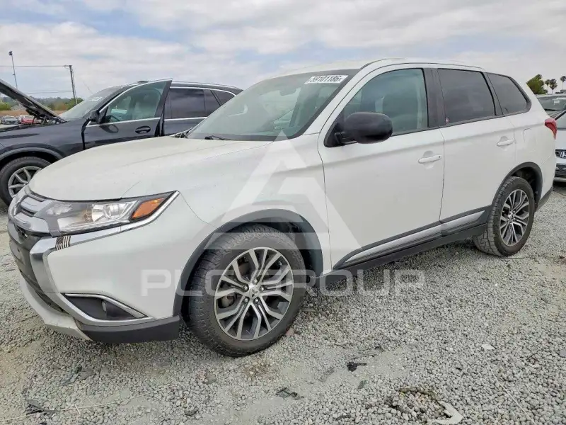 2017 Mitsubishi OUTLANDER photo